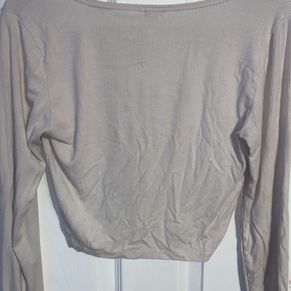 Garage White Top - Picture 2 of 3